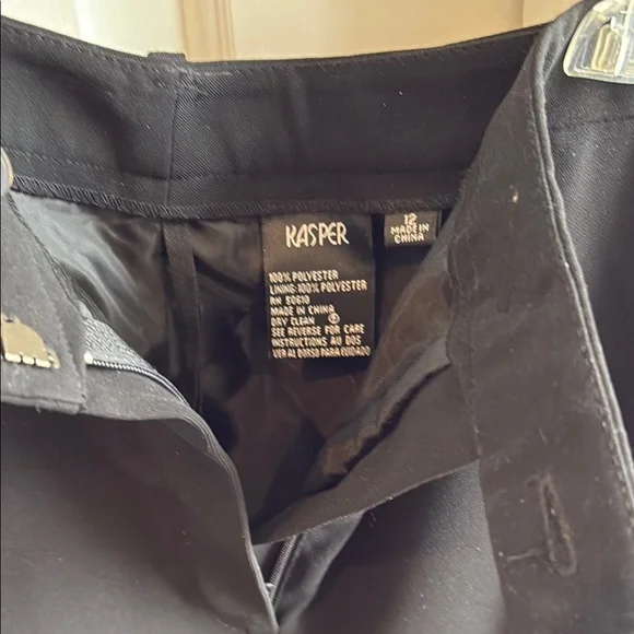 Kasper Classic Black Suit, sz 12, no alterations, gently worn - Picture 4 of 6